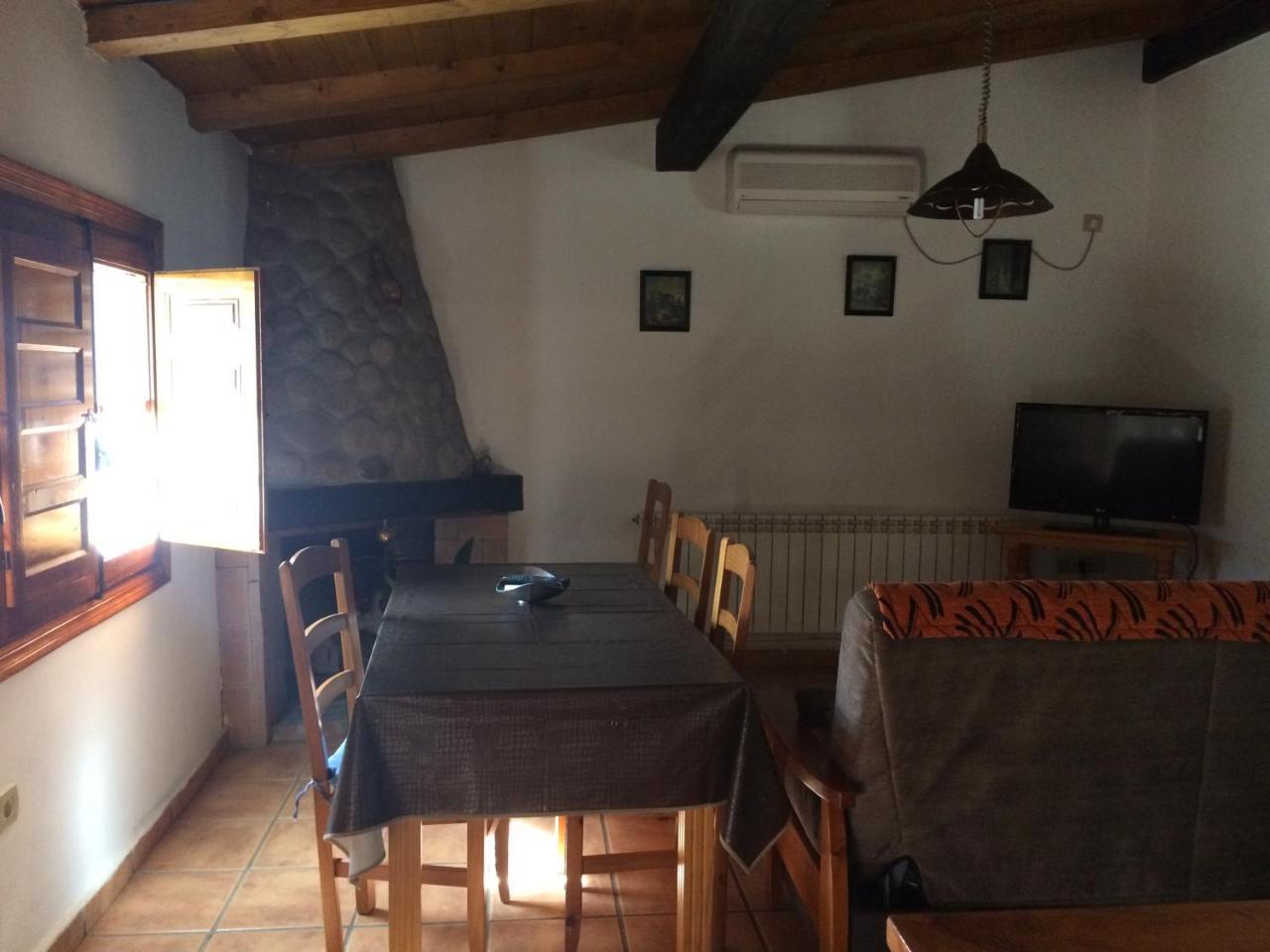 La Antigua Tahona Apartment Navaconcejo Luaran gambar