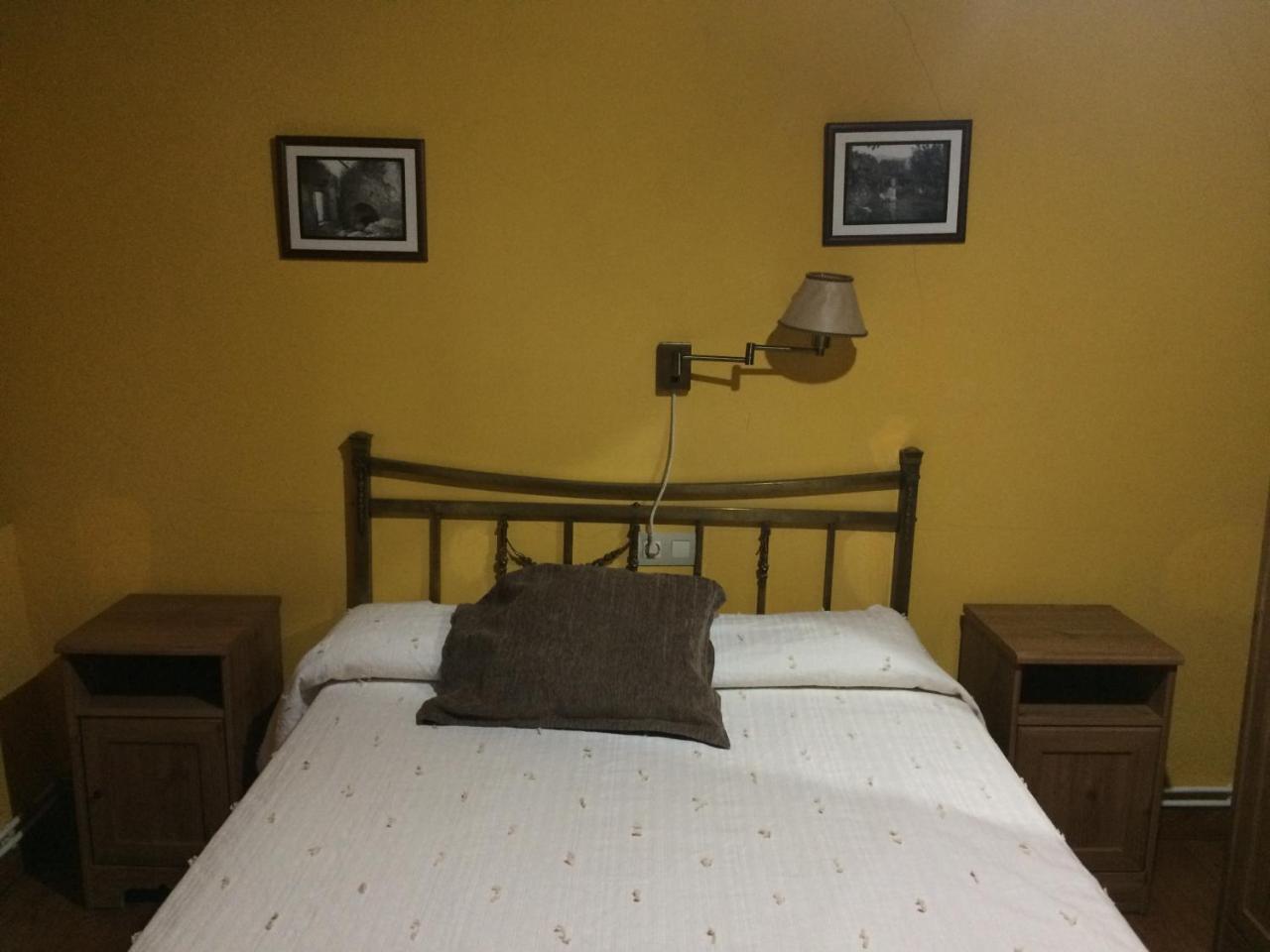 La Antigua Tahona Apartment Navaconcejo Luaran gambar