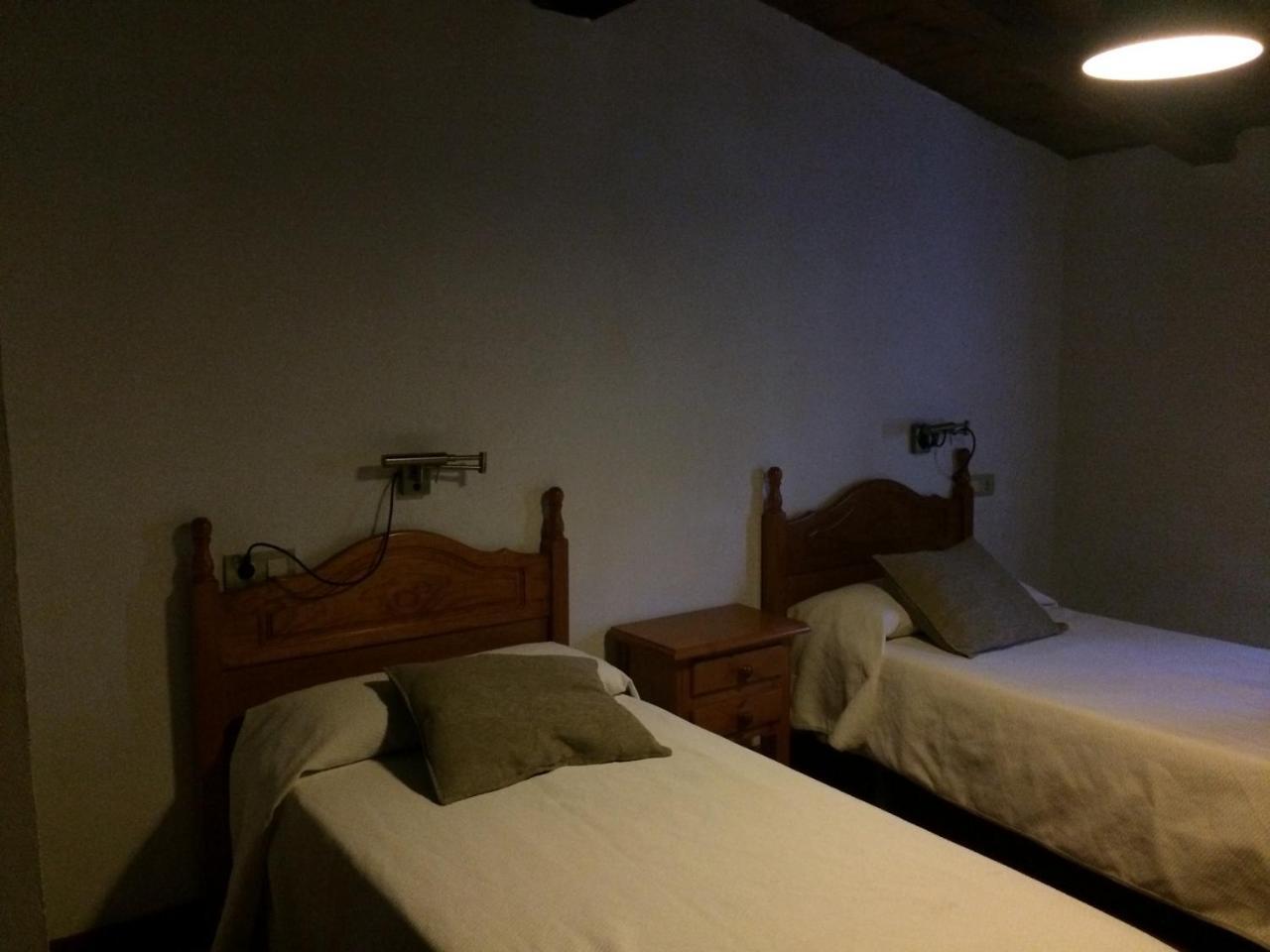 La Antigua Tahona Apartment Navaconcejo Luaran gambar