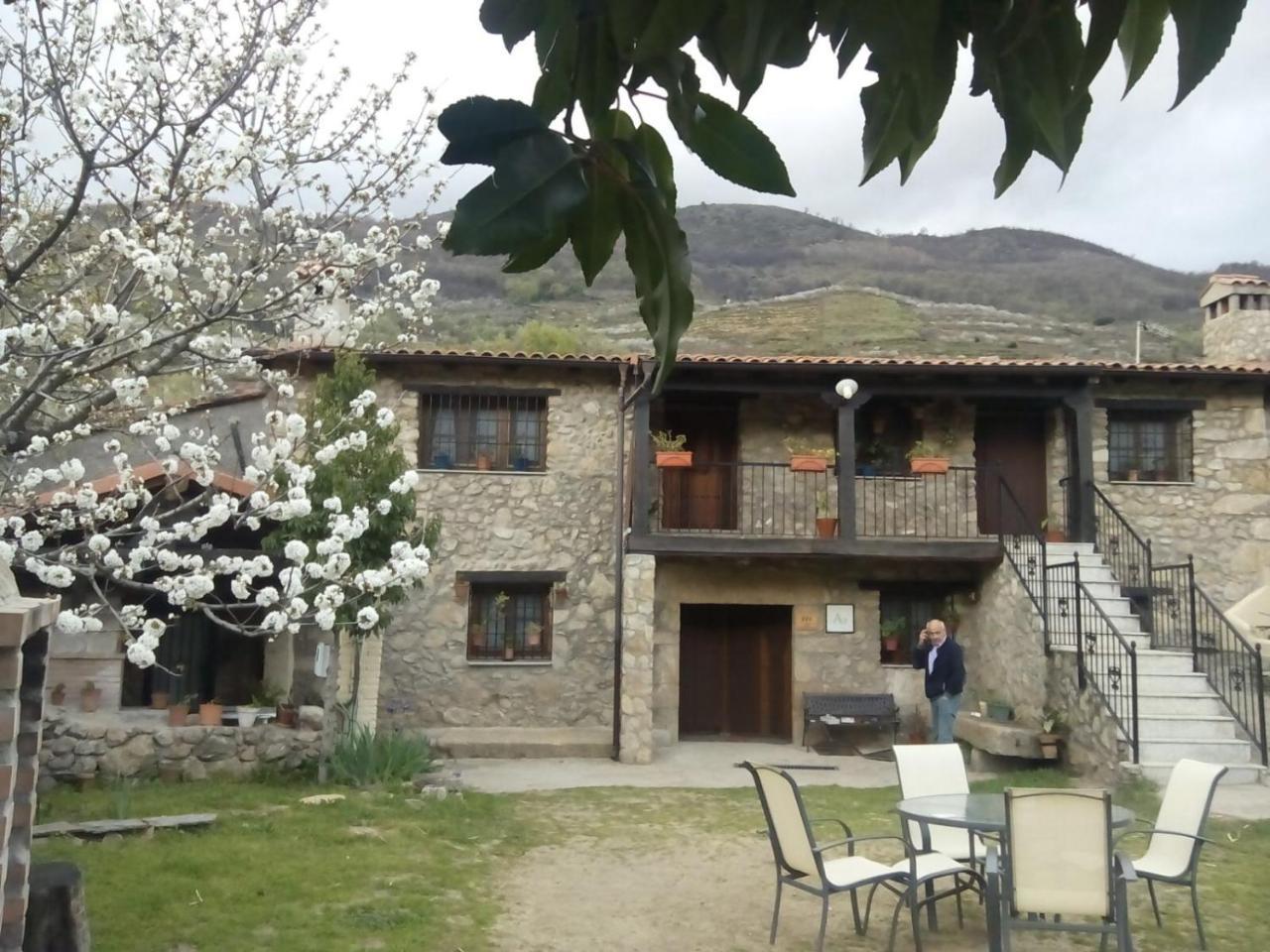La Antigua Tahona Apartment Navaconcejo Luaran gambar